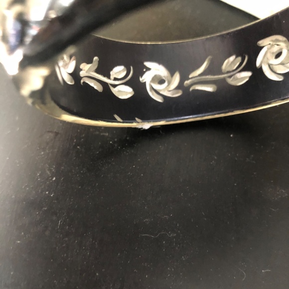 Unique Find: Stunning Carved Lucite Bracelet - Picture 3 of 3